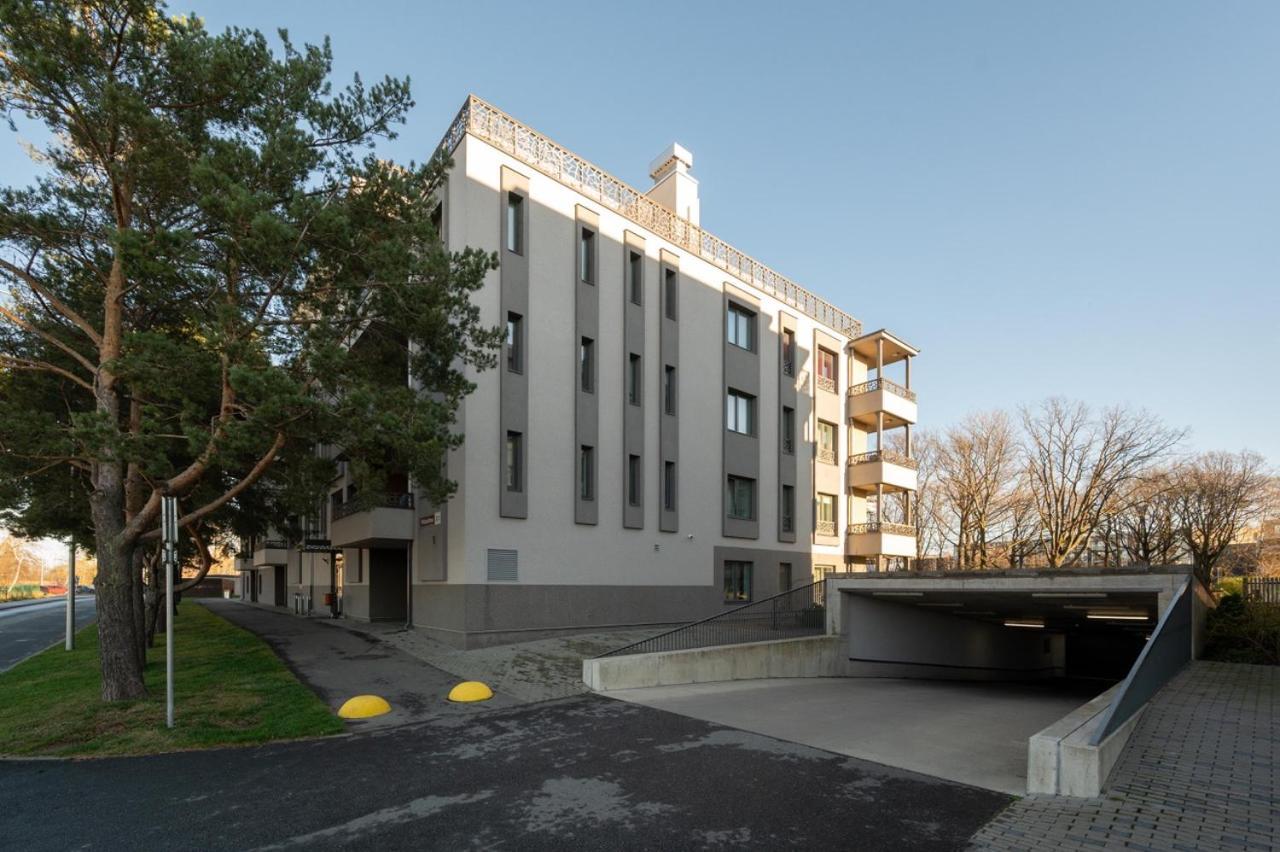 Fabulous Location Apartments Deluxe Таллин Экстерьер фото
