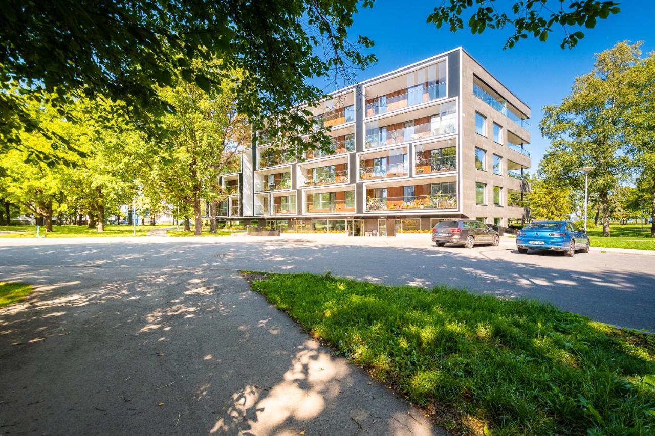 Fabulous Location Apartments Deluxe Таллин Экстерьер фото