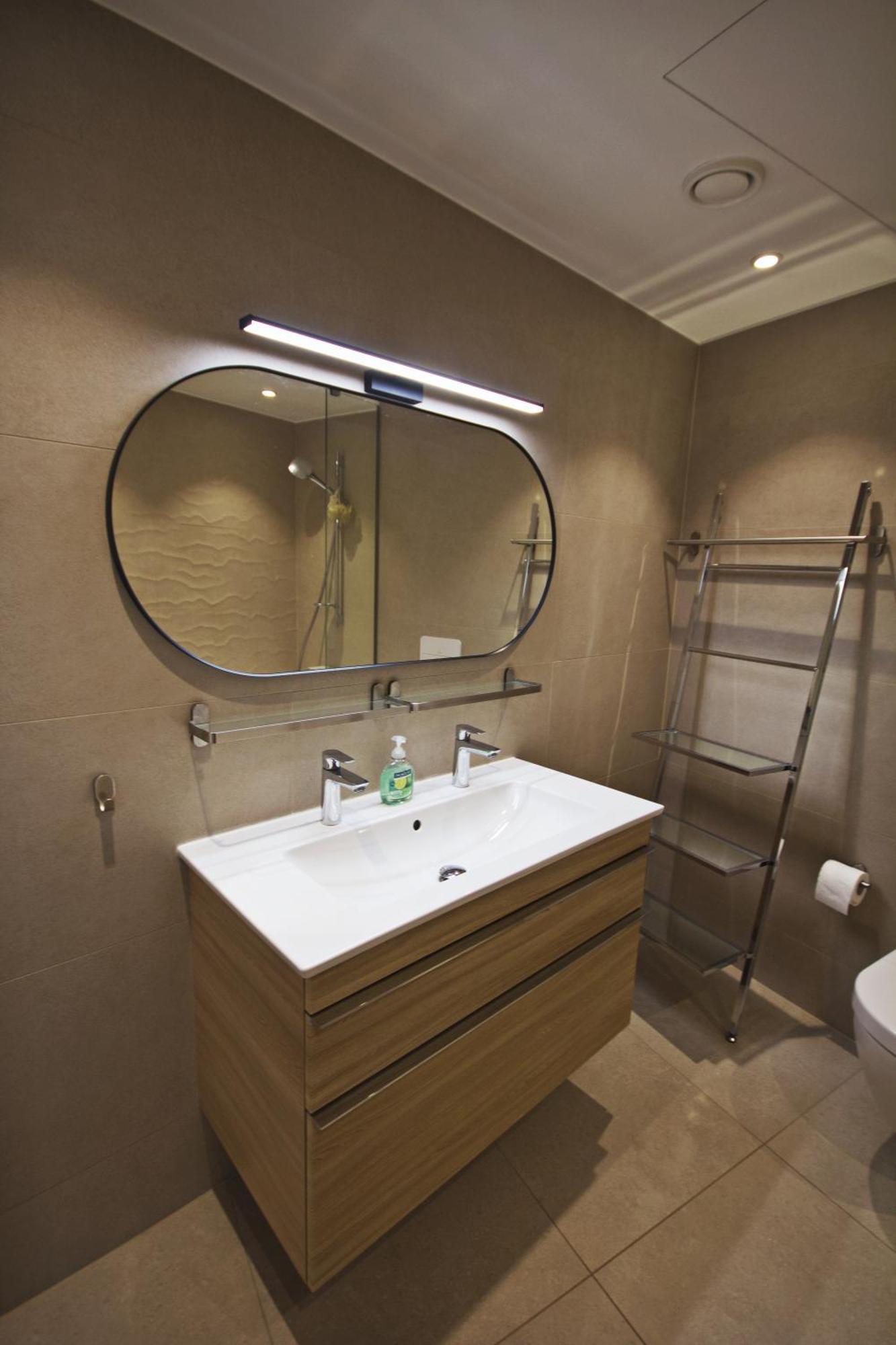Fabulous Location Apartments Deluxe Таллин Номер фото